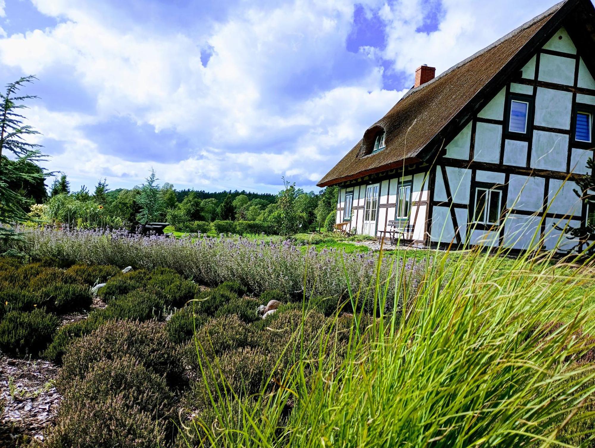 Podroze Checz Villa Charbrowo Exteriör bild